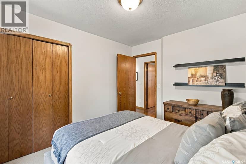 8310 Sherwood DRIVE — photo 24 of 40