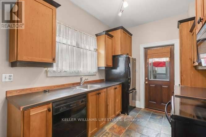 555 William Street — photo 14 of 38