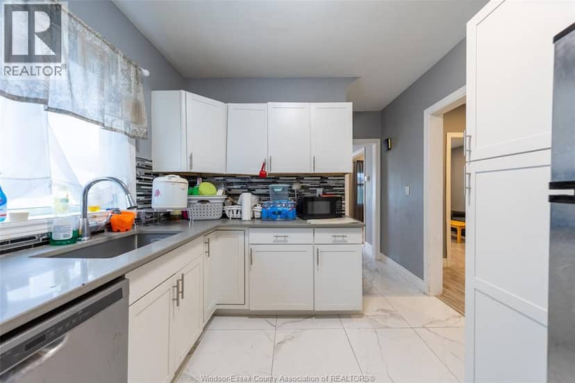 394 Crawford Avenue — photo 10 of 21