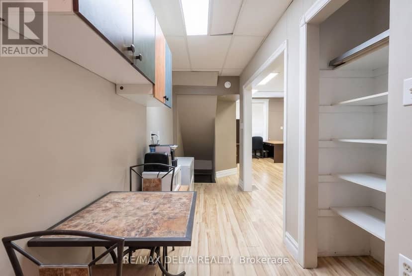 1044-1046 King Street — photo 20 of 23