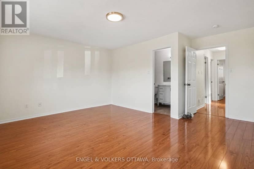 29 Woodbury Crescent — photo 17 of 30