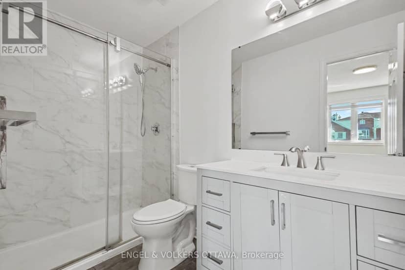 29 Woodbury Crescent — photo 18 of 30