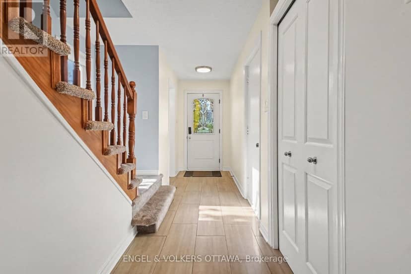 29 Woodbury Crescent, Ottawa, photo 3