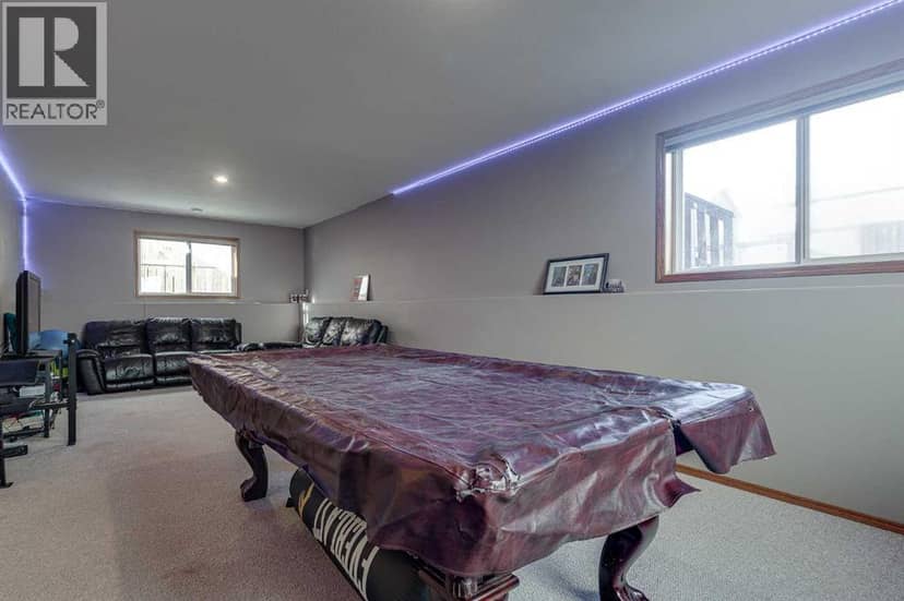 51 Plumtree Crescent — photo 33 of 40