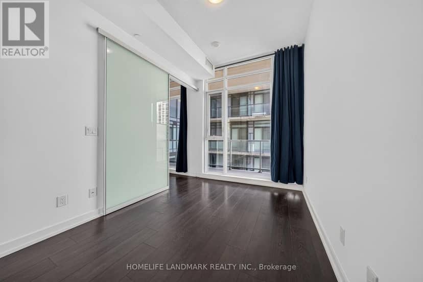 705 - 297 College Street — photo 20 of 38