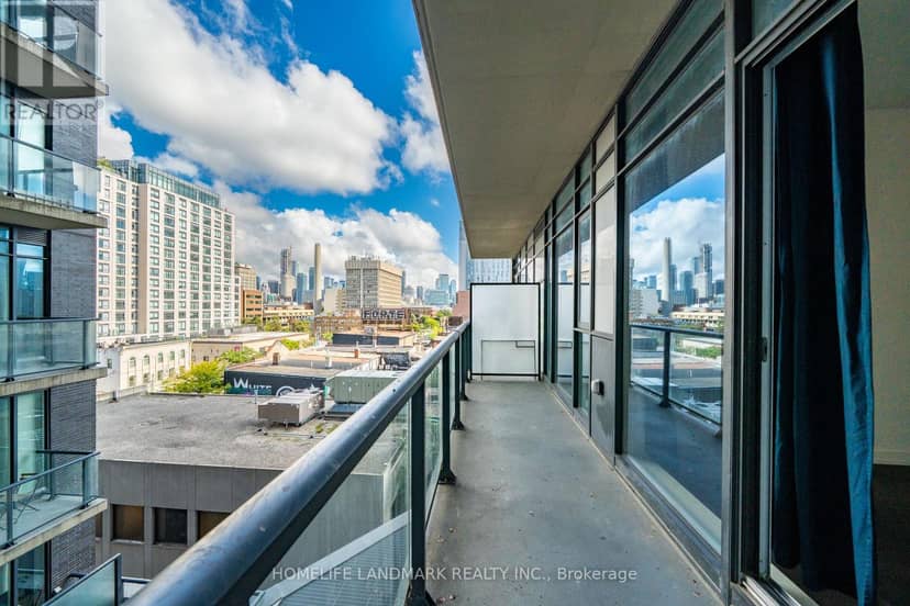 705 - 297 College Street — photo 24 of 38