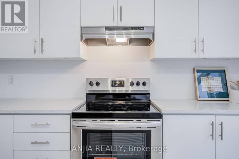 11794 Tenth Line — photo 19 of 40