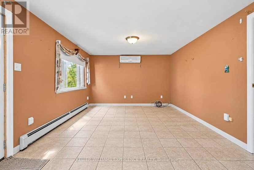 861 John Street — photo 35 of 40