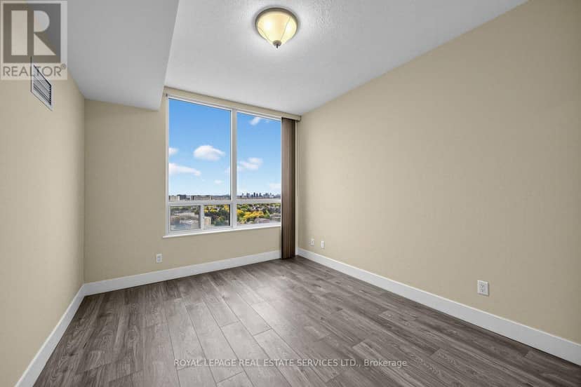 1704 - 1359 Rathburn Road E — photo 18 of 40