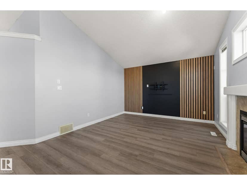 15407 47 ST NW NW — photo 17 of 40