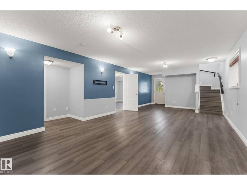 15407 47 ST NW NW — photo 35 of 40