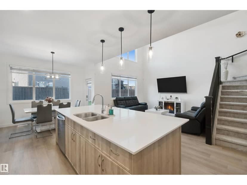 8178 222A ST NW — photo 11 of 40