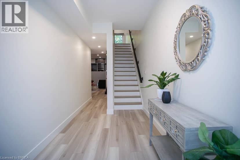 4A HARRIS Avenue, Brantford, photo 5