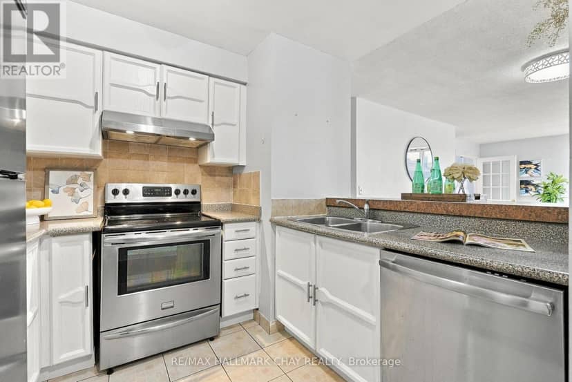 710 - 150 Dunlop Street E — photo 11 of 36