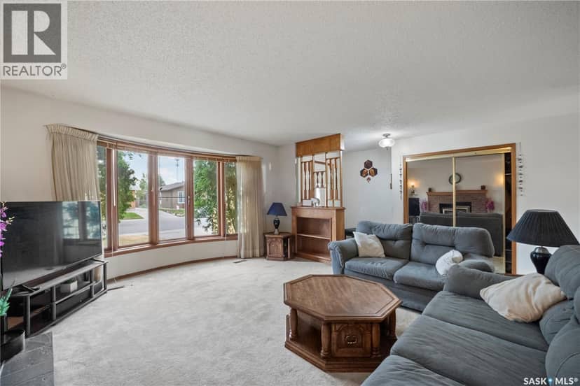 146 Alport CRESCENT — photo 1 of 34