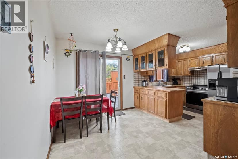 146 Alport CRESCENT — photo 7 of 34