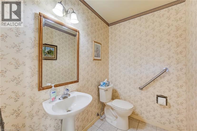 44 GREENSVIEW Drive — photo 28 of 40