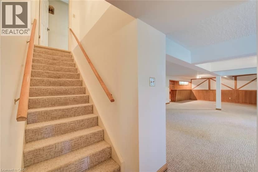 44 GREENSVIEW Drive — photo 30 of 40
