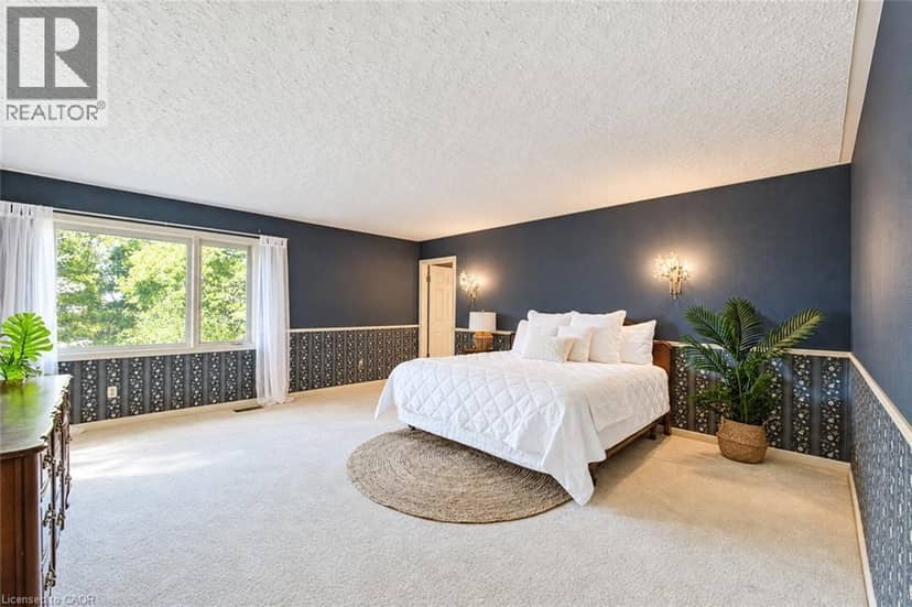 44 GREENSVIEW Drive — photo 19 of 40