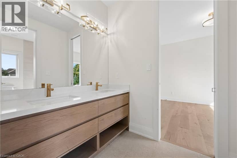 6 BRIDLEWOOD Crescent — photo 38 of 40
