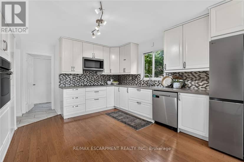 2450 Overton Drive — photo 14 of 40
