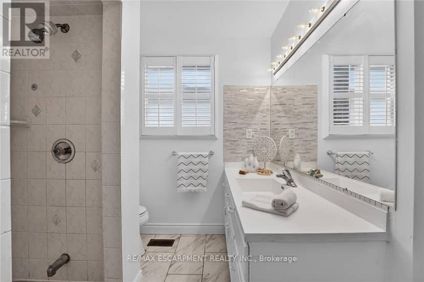 2450 Overton Drive — photo 32 of 40