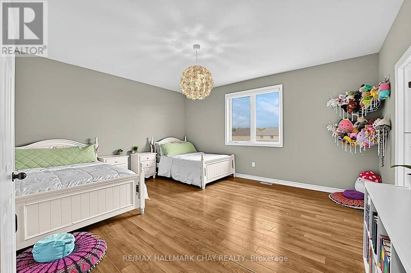 8445 Sweet Chestnut Drive — photo 21 of 40