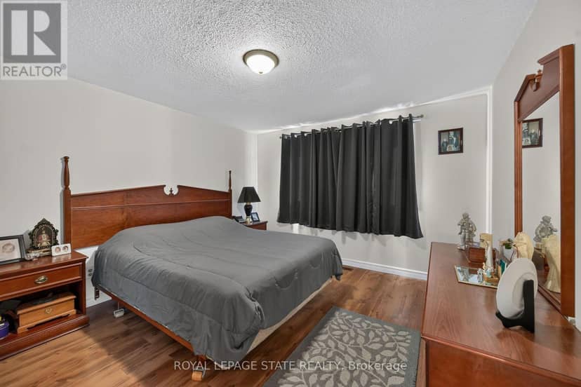 411 Queen Victoria Drive — photo 23 of 40