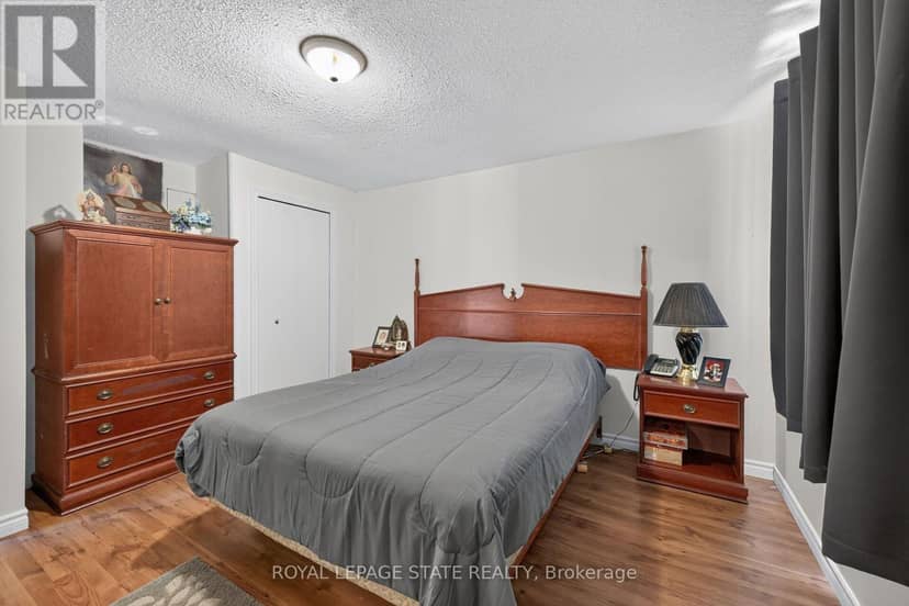 411 Queen Victoria Drive — photo 25 of 40