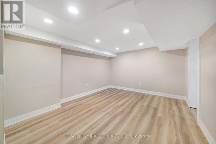 323 Queenston Road — photo 33 of 40