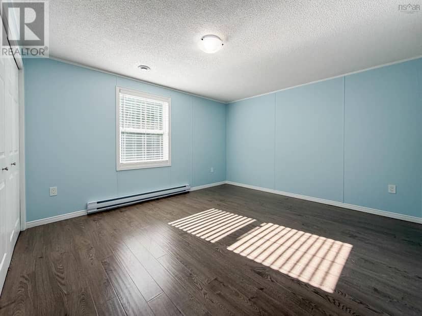 7 RICHARDS Street — photo 15 of 20