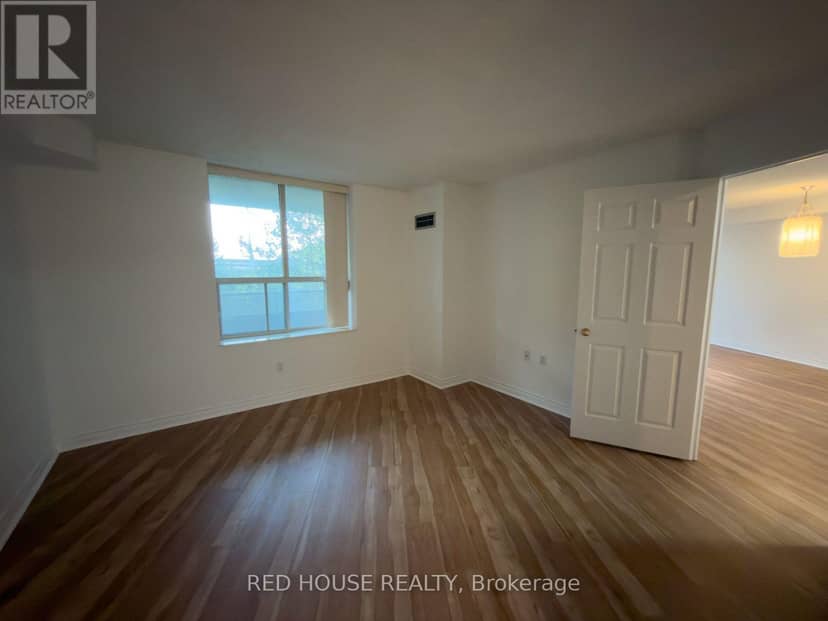 208 - 2200 John Street — photo 9 of 25