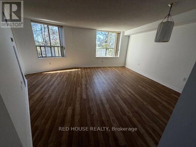 208 - 2200 John Street — photo 6 of 25