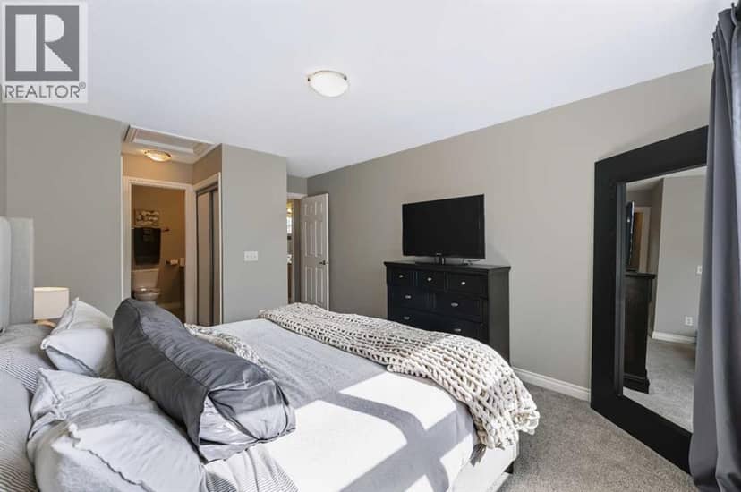 75 Cedarwood Lane SW — photo 23 of 40