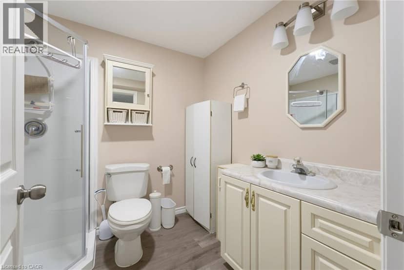 934 ZELLER Crescent — photo 19 of 35
