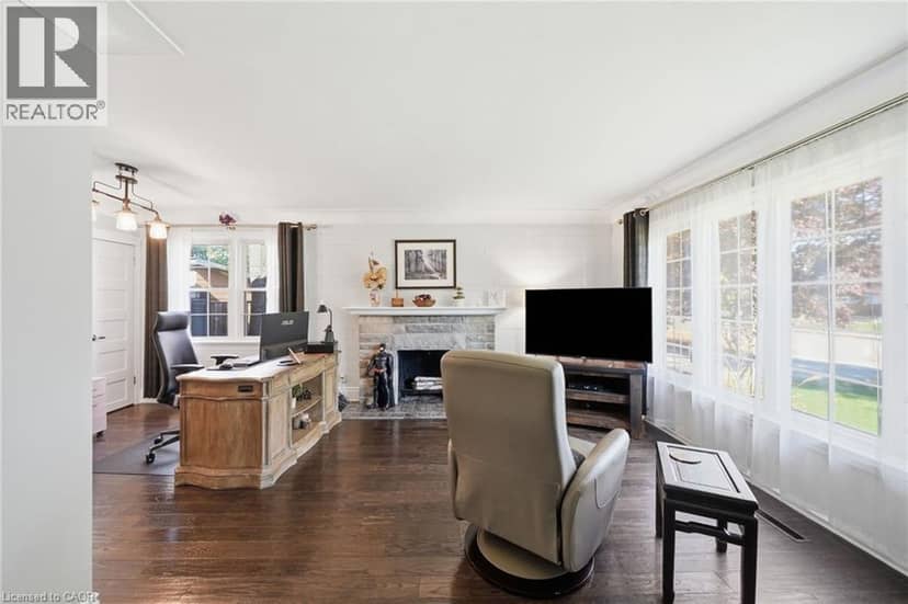 2101 EDINBURGH Drive — photo 14 of 40