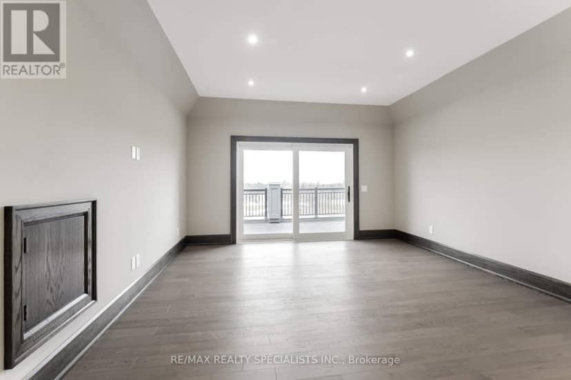 31 Ferrara Drive — photo 24 of 40