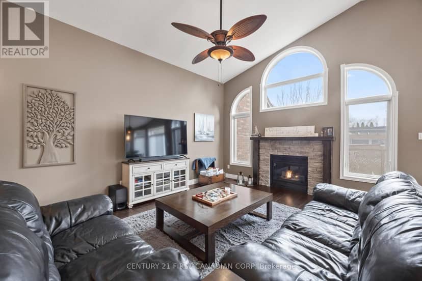 10159 Meadowlily Crescent — photo 13 of 40
