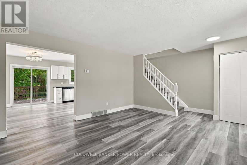 1074 Blanchard Road, London North, photo 5