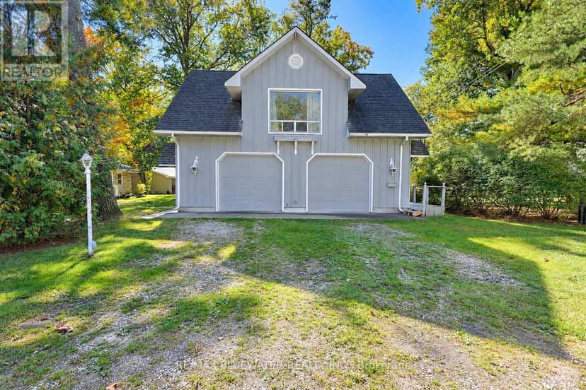 10138 Edmonds Boulevard, Lambton Shores, photo 2