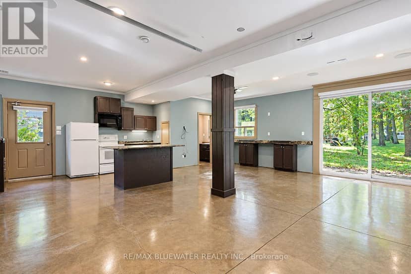 10138 Edmonds Boulevard, Lambton Shores, photo 4