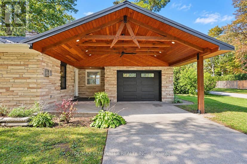 10138 Edmonds Boulevard, Lambton Shores, photo 7
