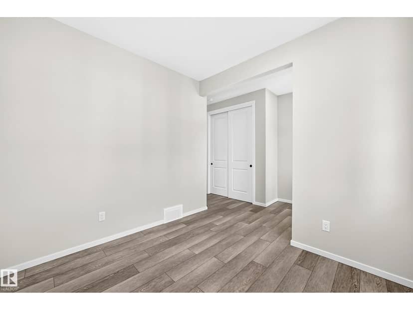 1516 205 ST NW — photo 21 of 40