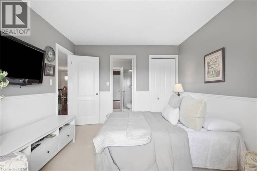 10 ISHERWOOD Avenue Unit# 1 — photo 19 of 34