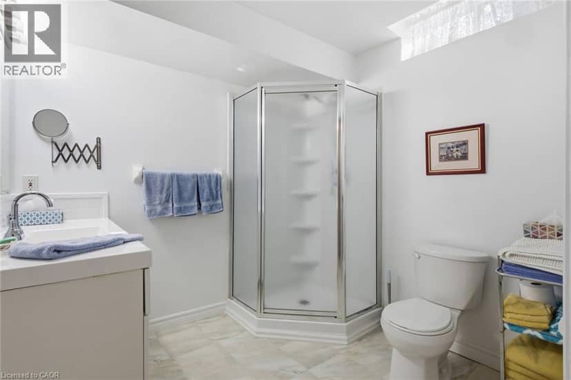 10 ISHERWOOD Avenue Unit# 1 — photo 27 of 34