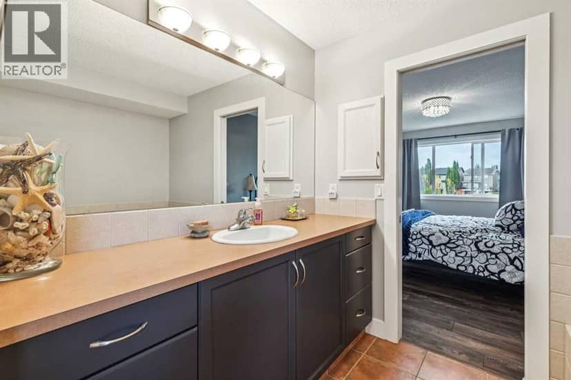 130 Tuscany Valley Green NW — photo 21 of 40