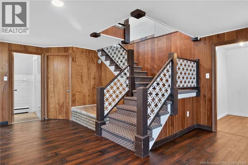 129 Walsh Street — photo 37 of 40