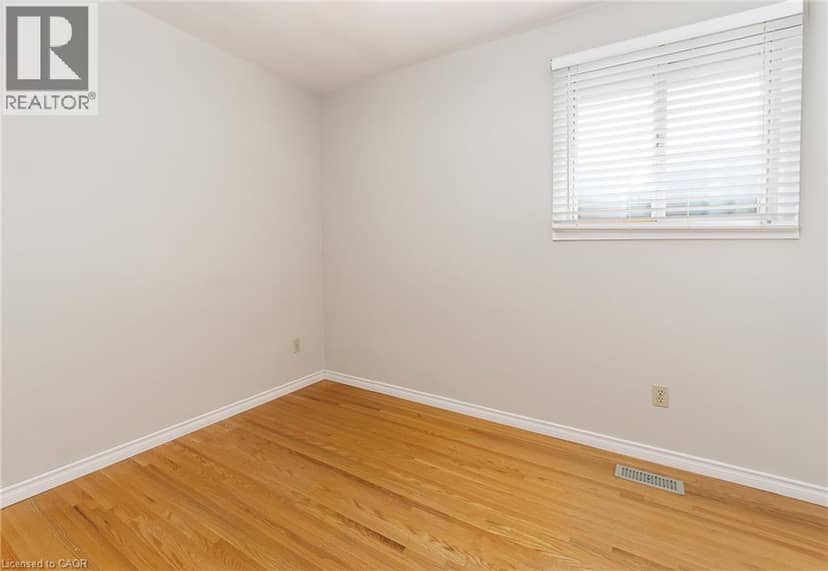 21 GREEN FOREST Drive — photo 14 of 32