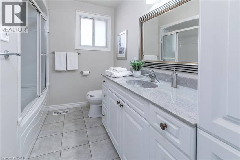 21 GREEN FOREST Drive — photo 13 of 32