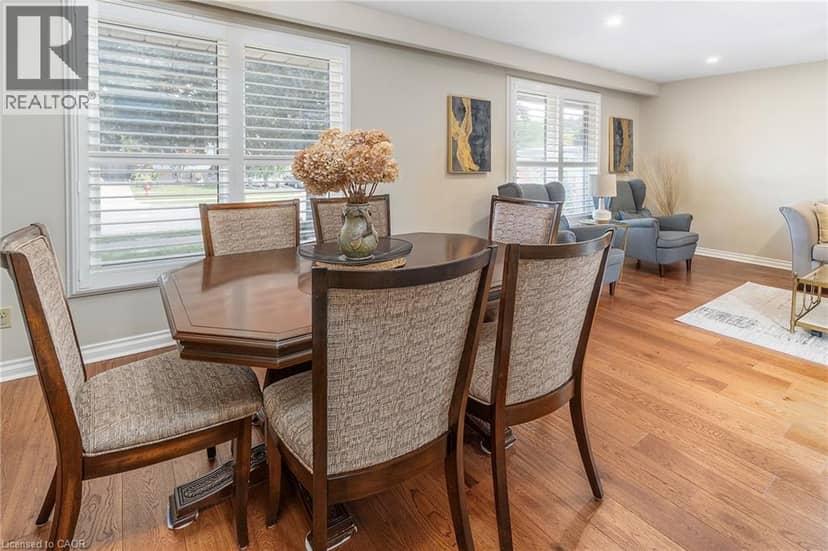 21 GREEN FOREST Drive — photo 9 of 32